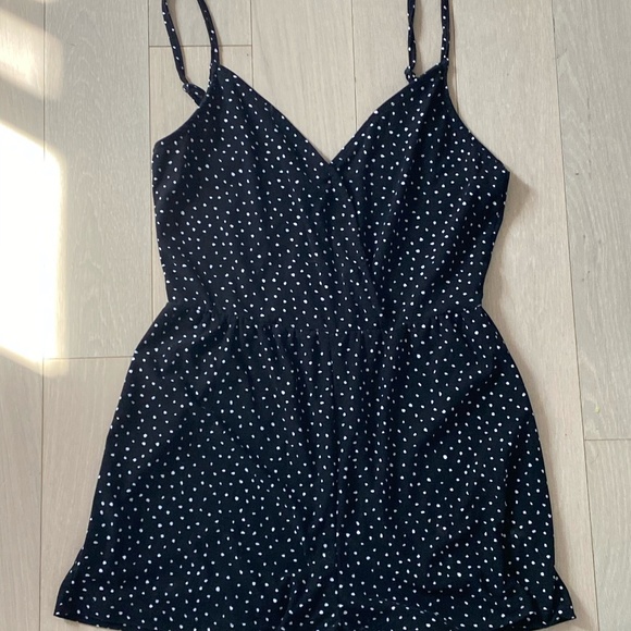 Teen girls spotted cross neck spaghetti strap romper - Picture 1 of 3